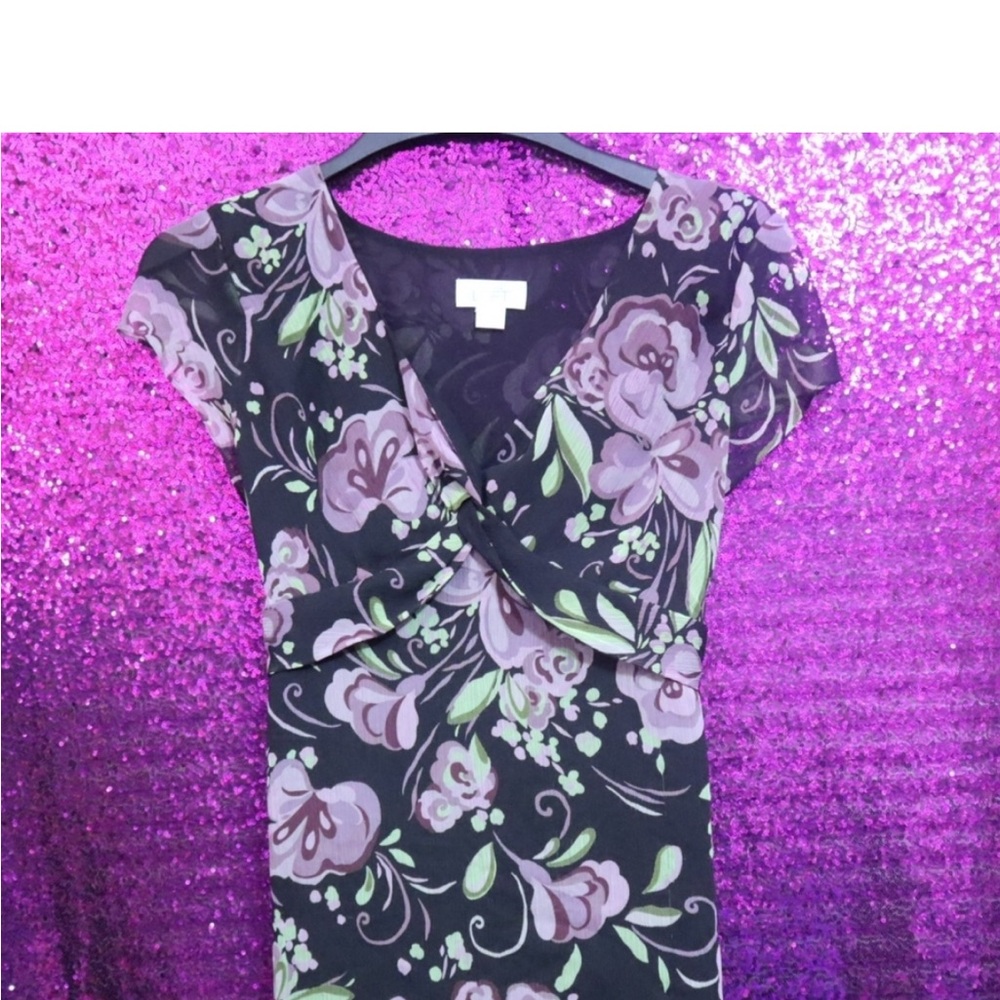 WRAP V-NECK BLOUSE 8 Mauve Purple Black Floral Loft Work Office Spring Feminine